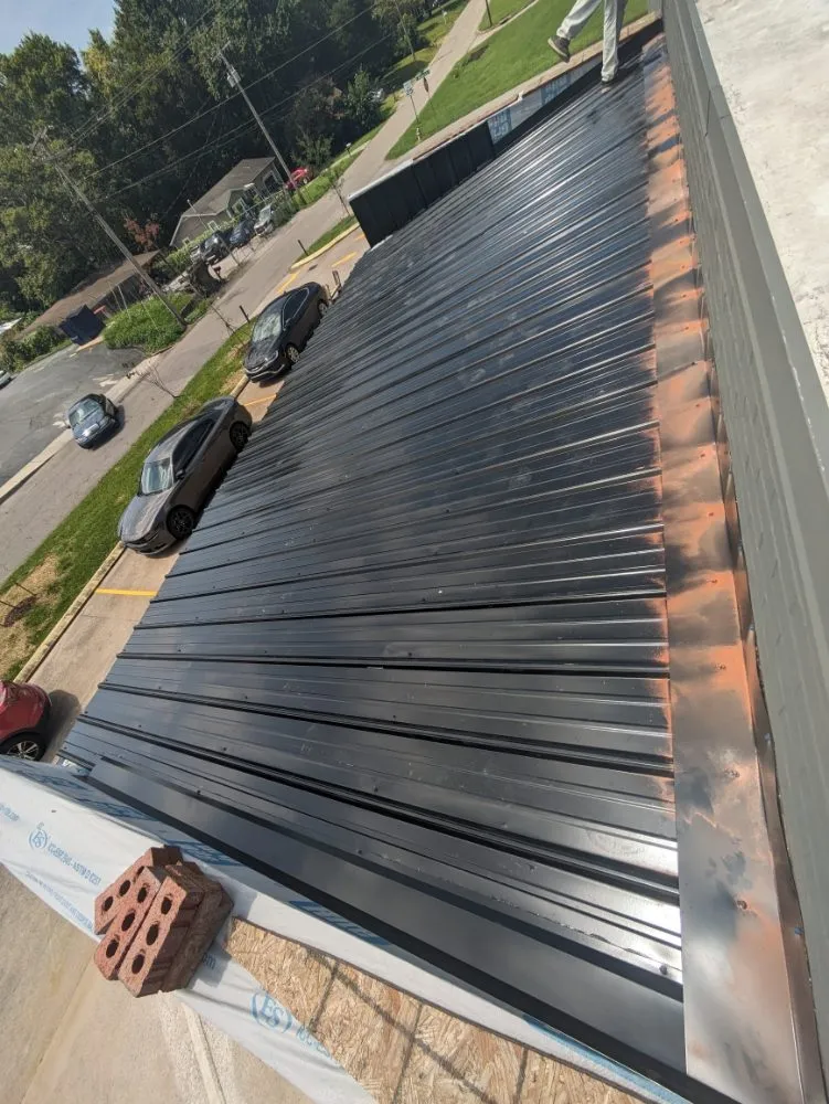 Top-rated shingle roofing service experts serving Georgetown, TN - M&M Roofing