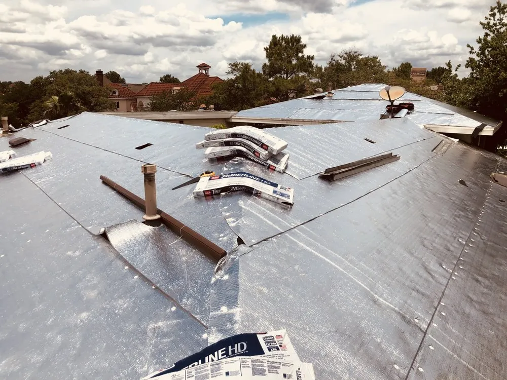 Slide of M&M Roofing, Siding & Windows