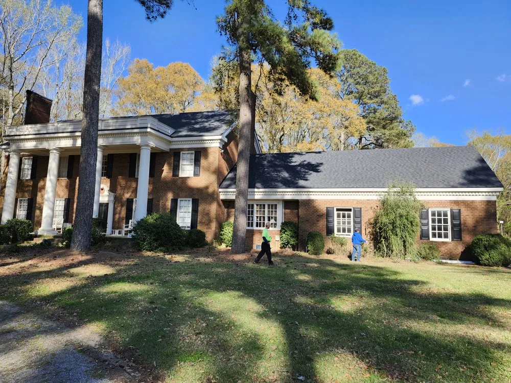 Slide of M&M Roofing