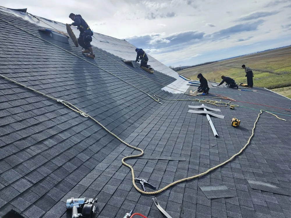 Slide of M&M Roofing