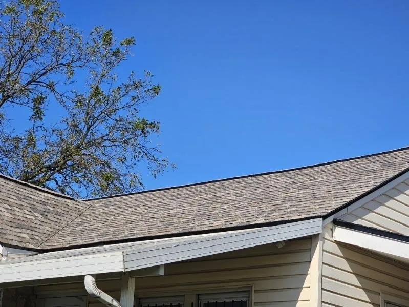 Slide of M&M Roofing