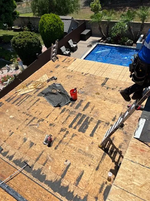 Slide of MMM Roofing