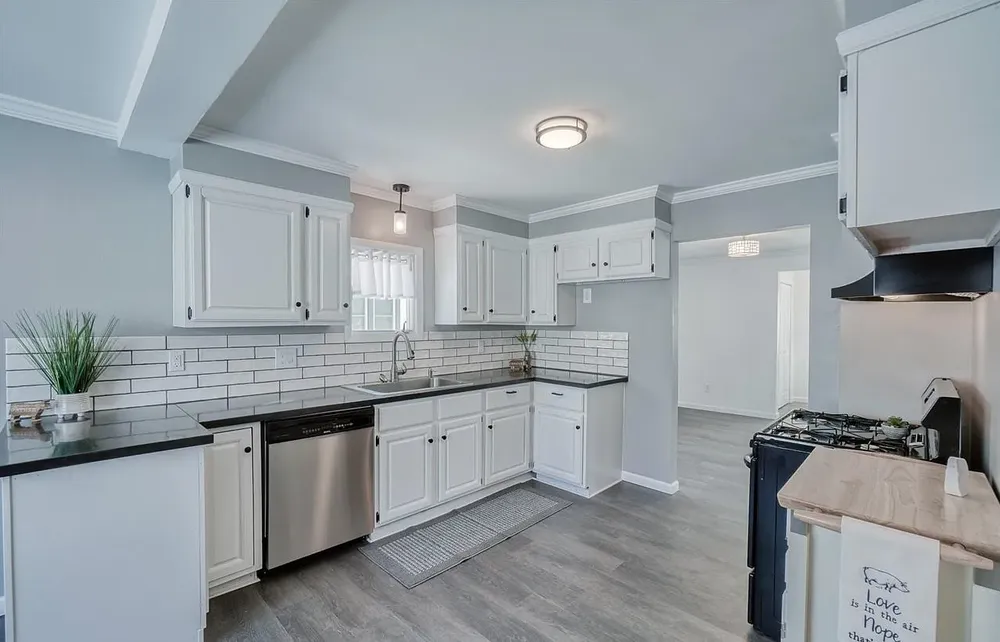 Slide of MMR Contracting