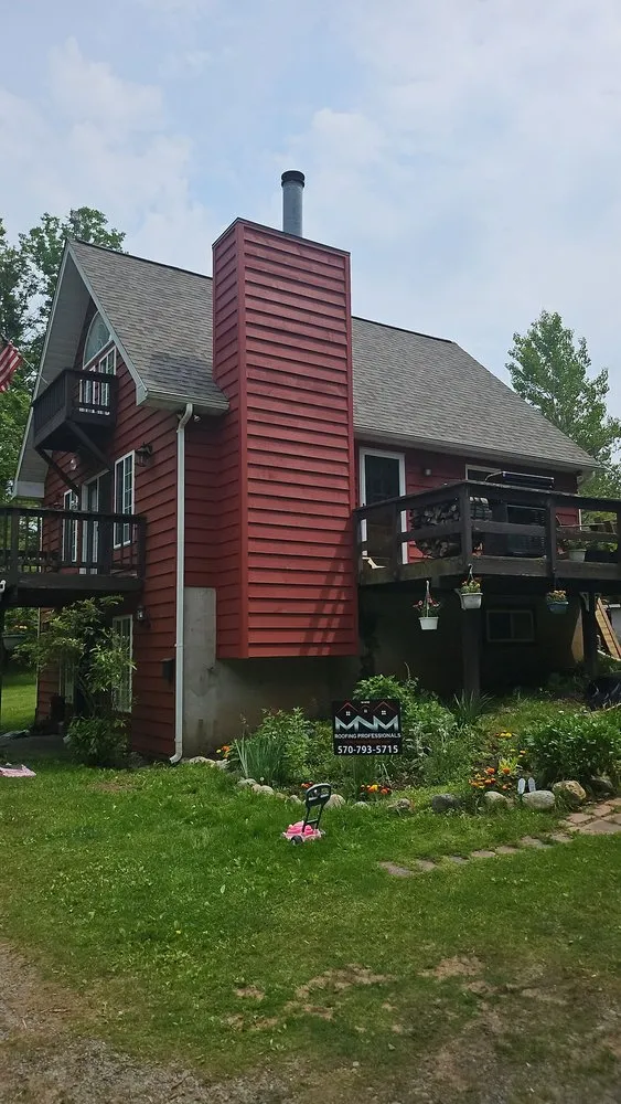 Licensed roof repair experts serving Greentown, PA - MNM Roofing Professionals