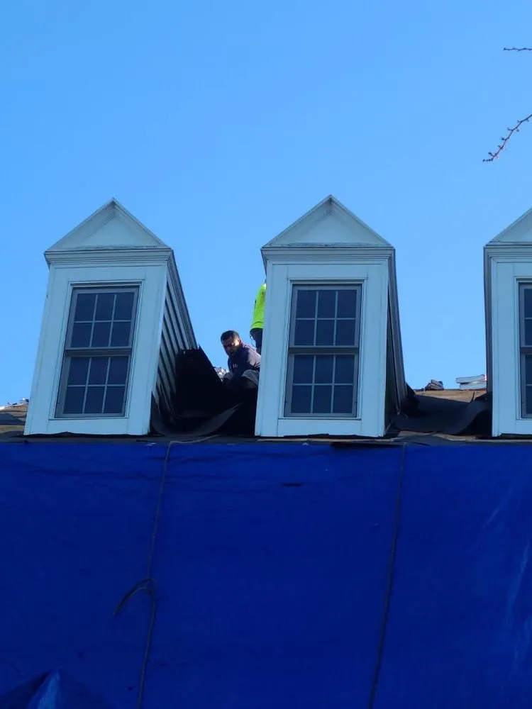 Slide of M&O General Contractor