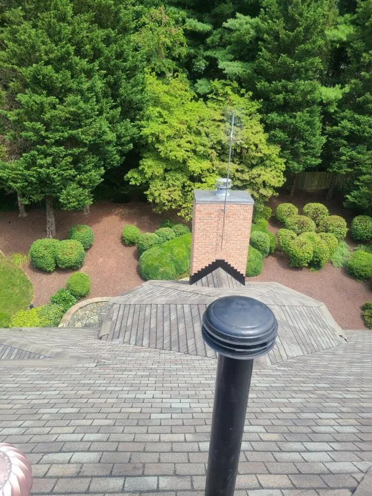 Slide of M&O General Contractor