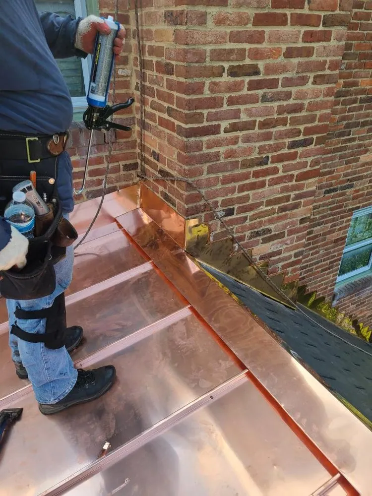 Slide of M&O General Contractor