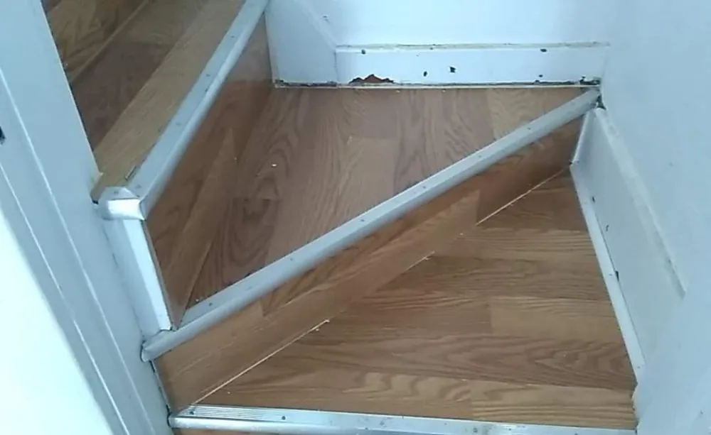 Slide of Mobile Maintenance