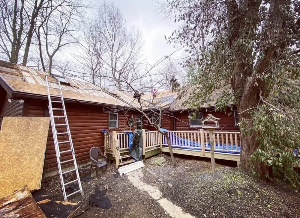 Slide of Mobley’s Roofing