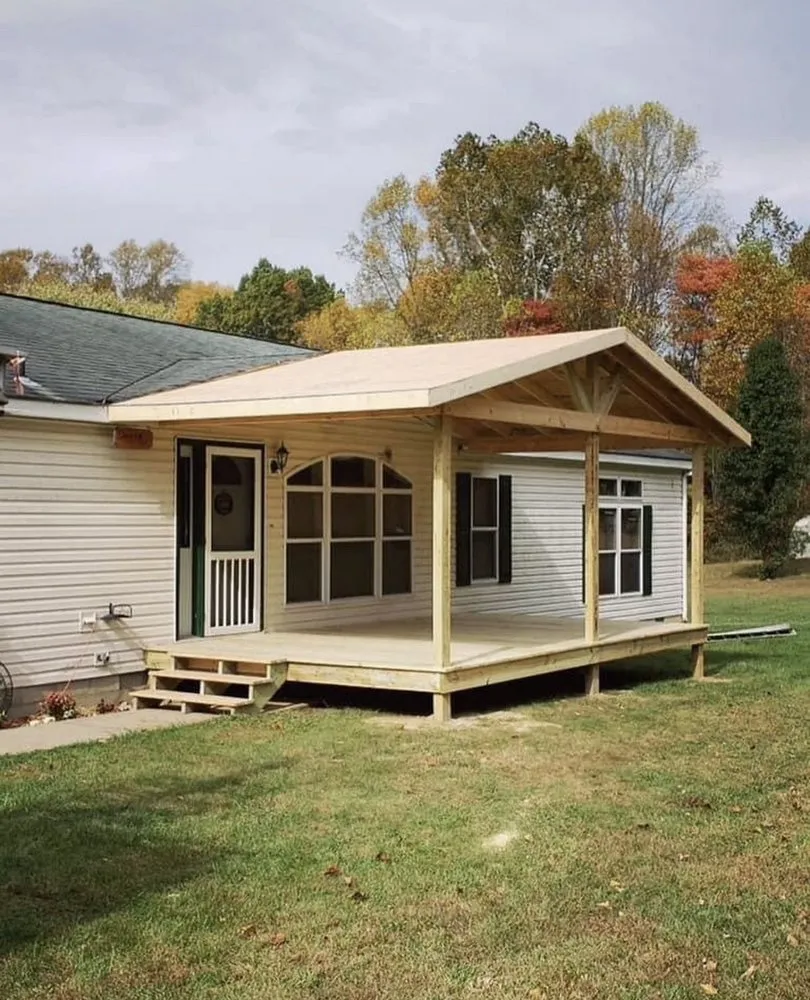 Slide of Mobley’s Roofing