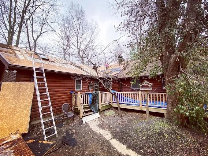 Slide of Mobley’s Roofing