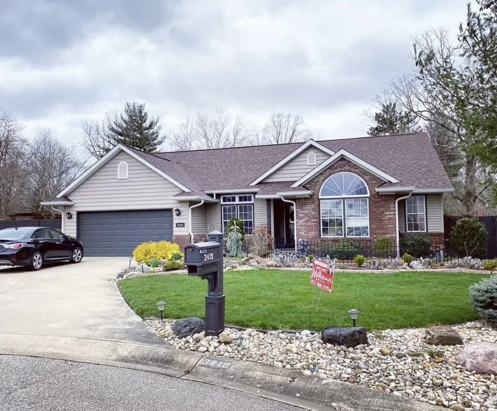 Slide of Mobley’s Roofing