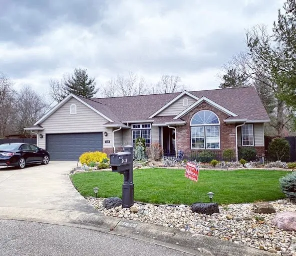 Slide of Mobley’s Roofing