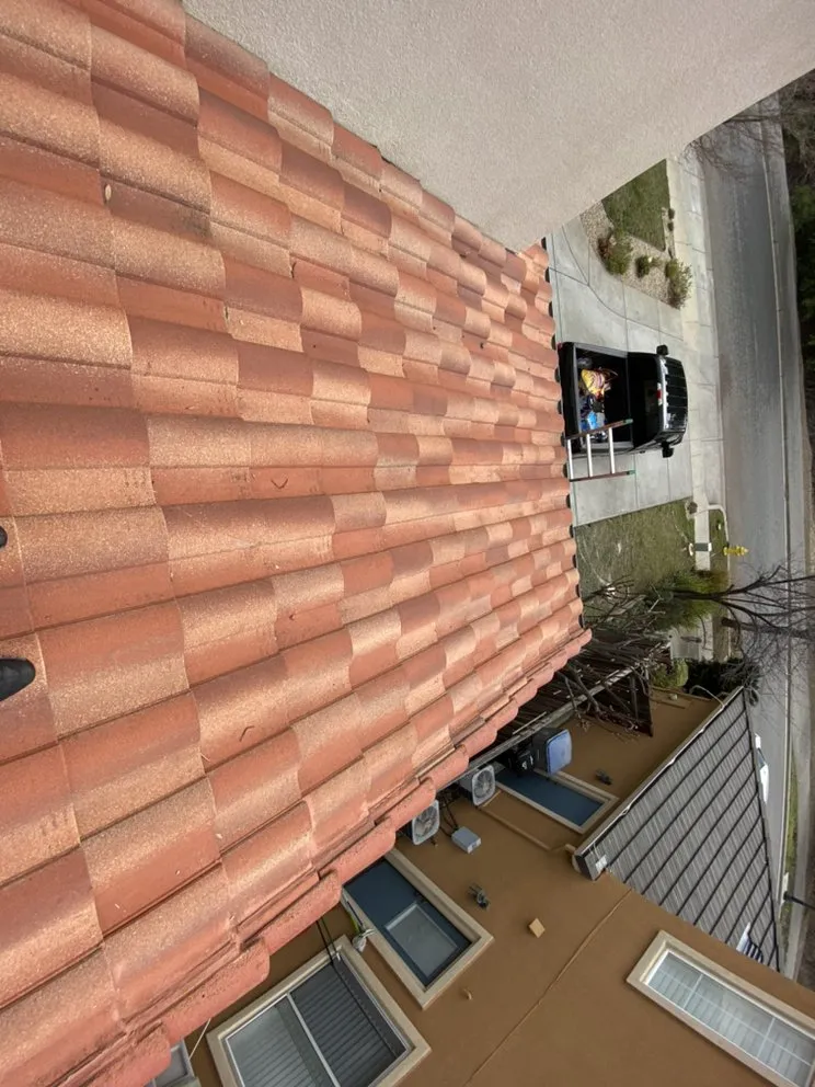 Slide of Moctezuma Roofing