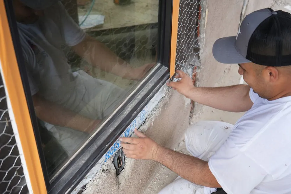 Slide of Modern Builders