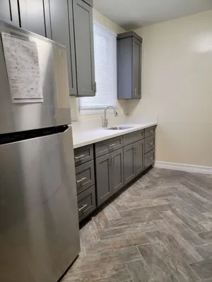 Modern Concepts Contracting Logo