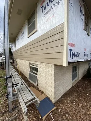 Modern Exterior Logo