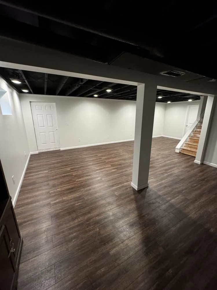 Slide of Modern Lines Construction