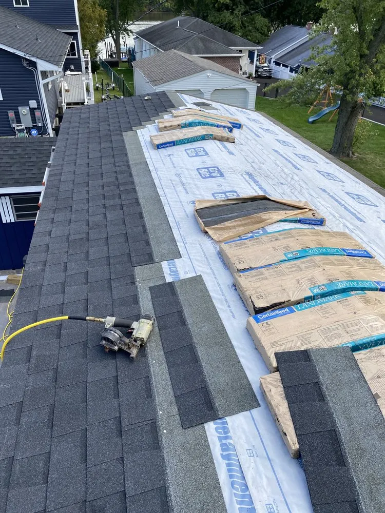 Slide of Modern Lines Construction