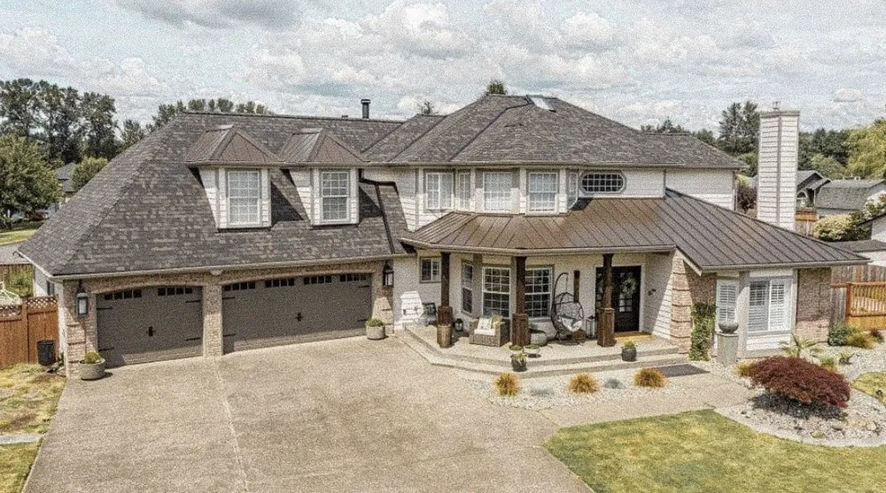 Slide of Modern Roofers