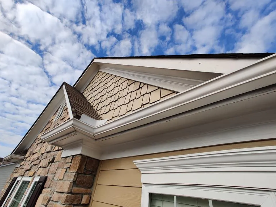 Slide of Modern Roofing & Restoration