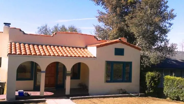 Slide of Modern Roofing Inc