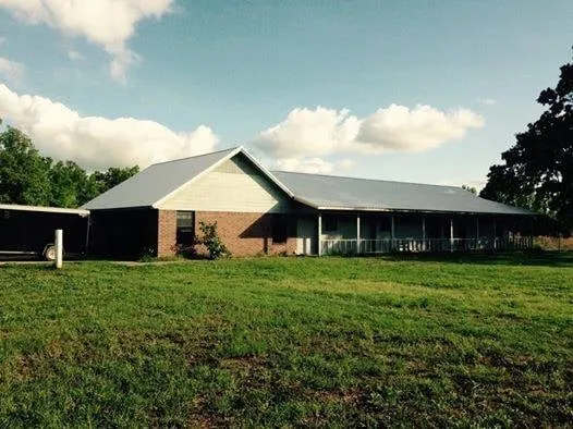 Local metal roofing installation in Maud, TX by Modern Roofing