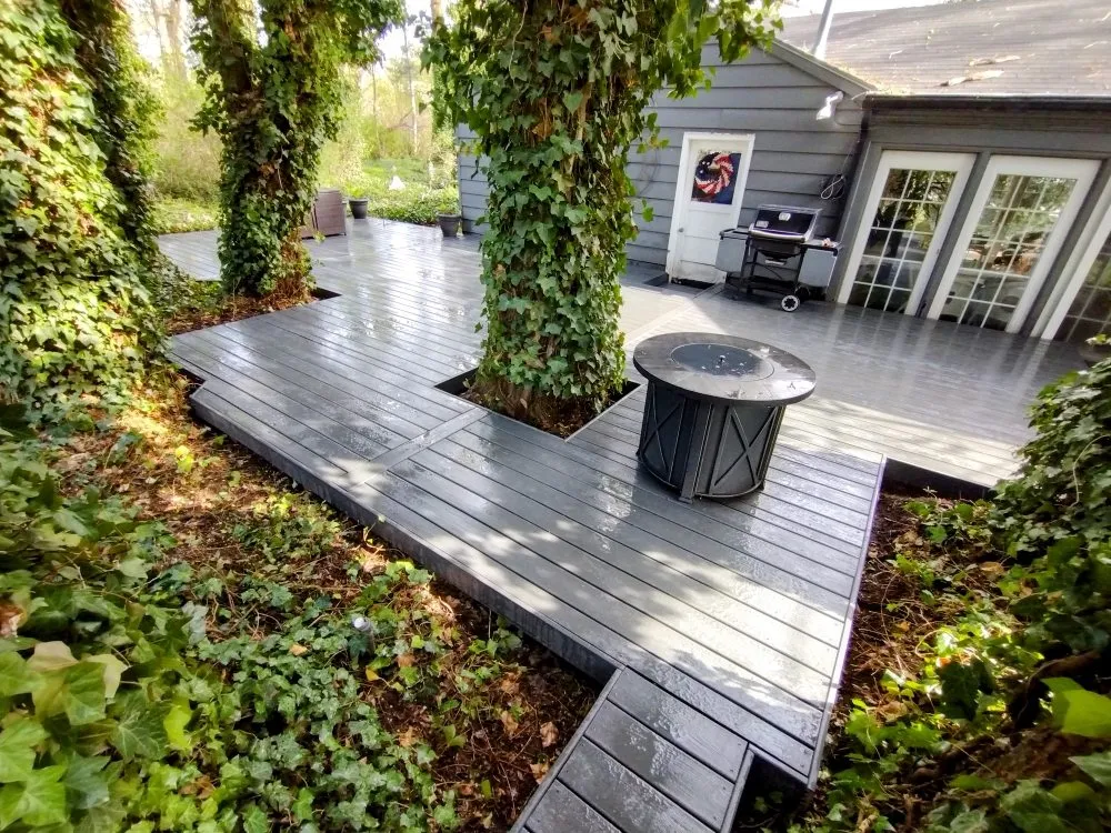 Slide of Modern Rustic Builders