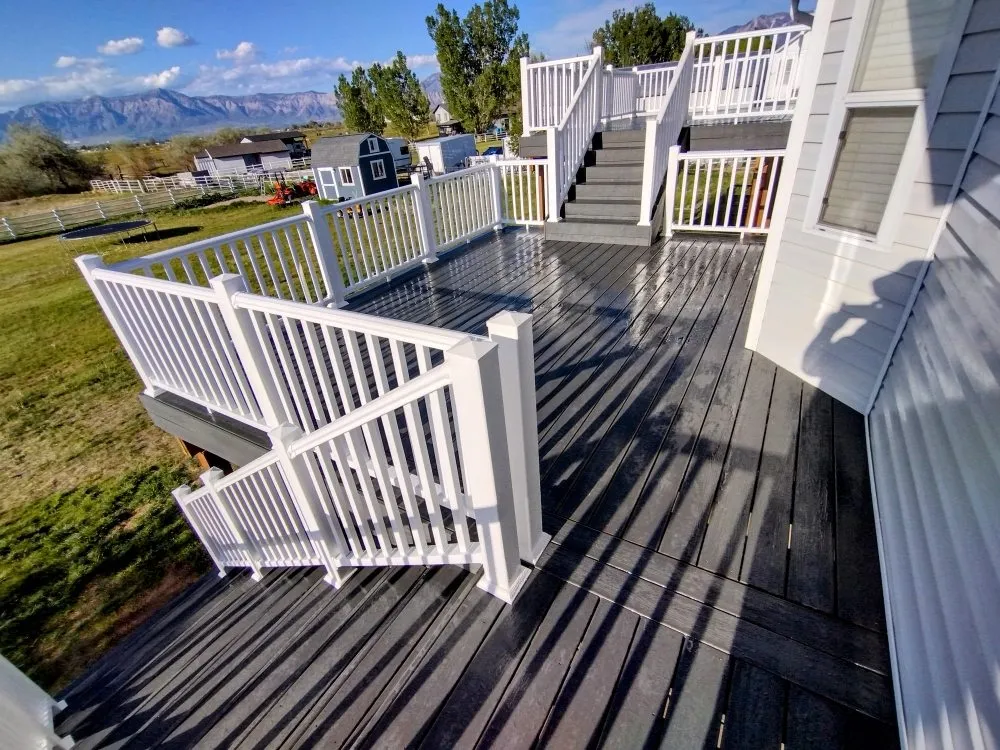 Slide of Modern Rustic Builders