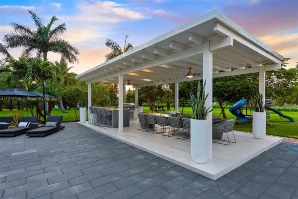 Modernize Green Solutions Logo