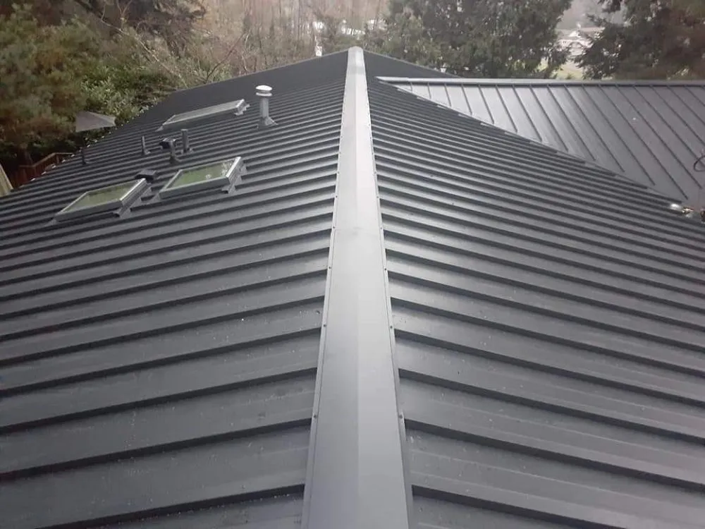 Slide of Moe Roofing