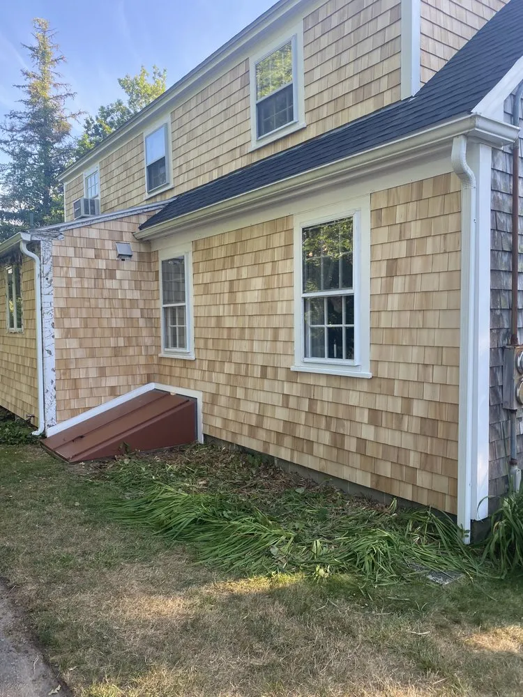 Slide of Molinari Roofing