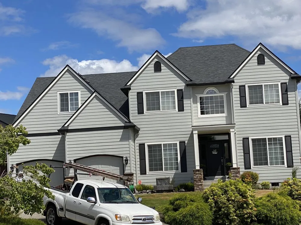 Slide of Molinas Painting & Construction