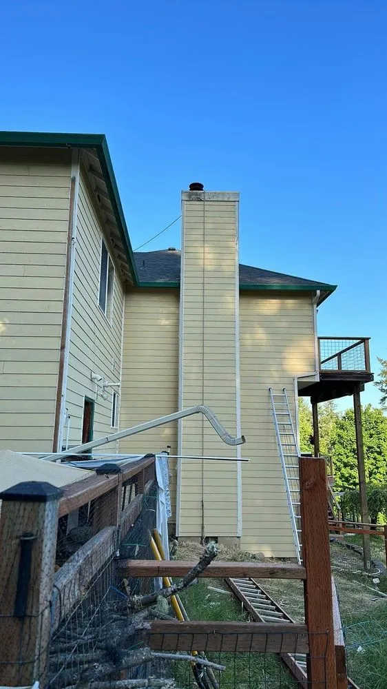 Slide of Molinas Painting & Construction