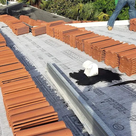 Slide of Mompie Construction Corp