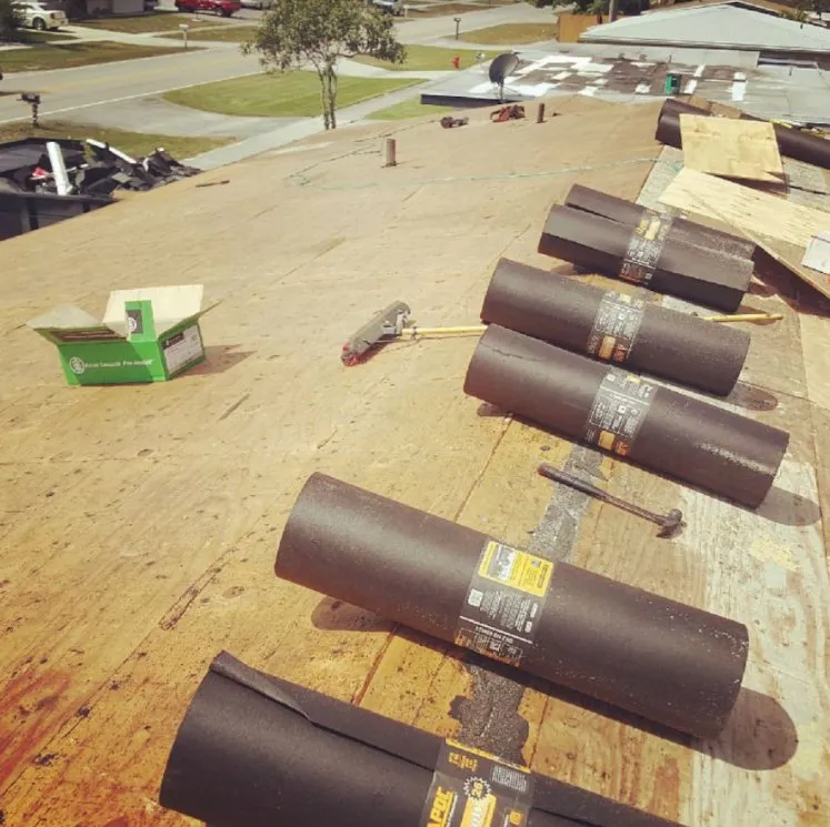 Slide of Mompie Construction Corp