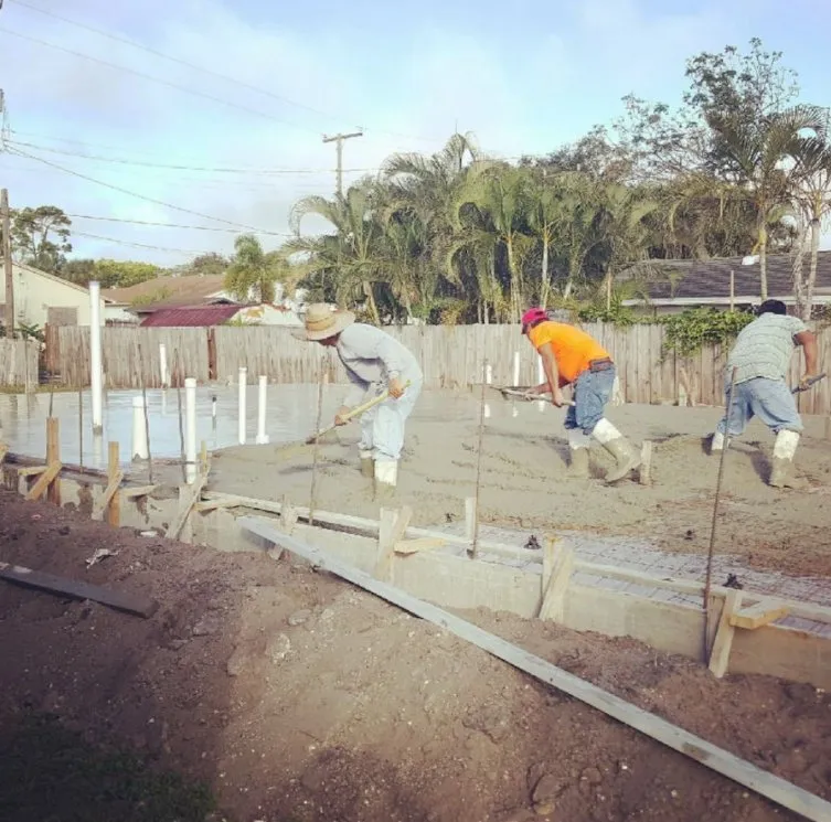 Slide of Mompie Construction Corp