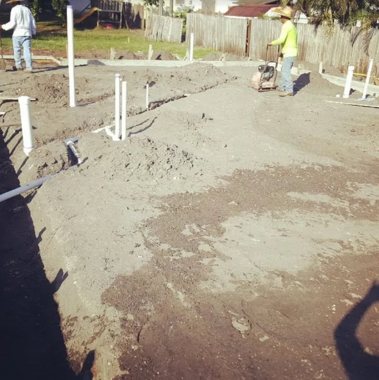 Slide of Mompie Construction Corp