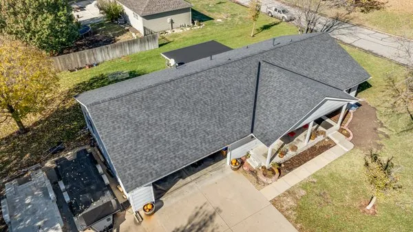 Monarch Roofing Construction Logo