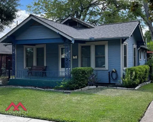 Monarch Roofing Logo