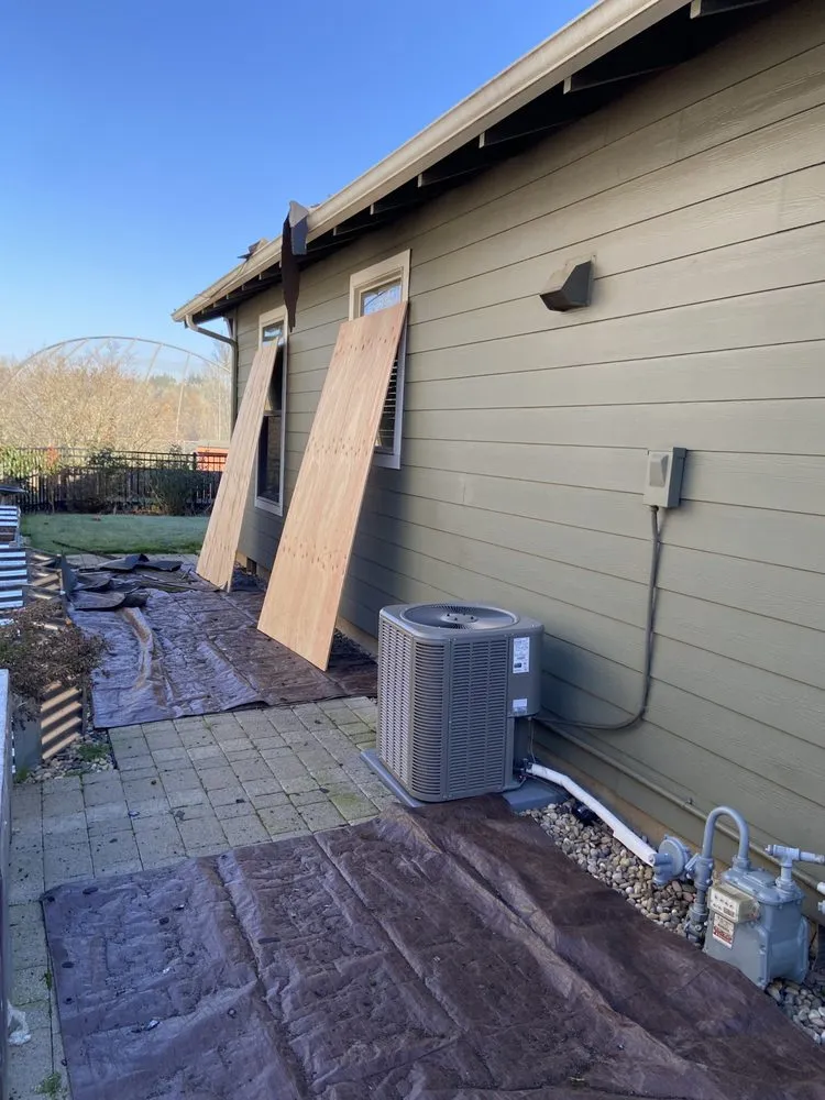 Slide of Monroy's Roofing