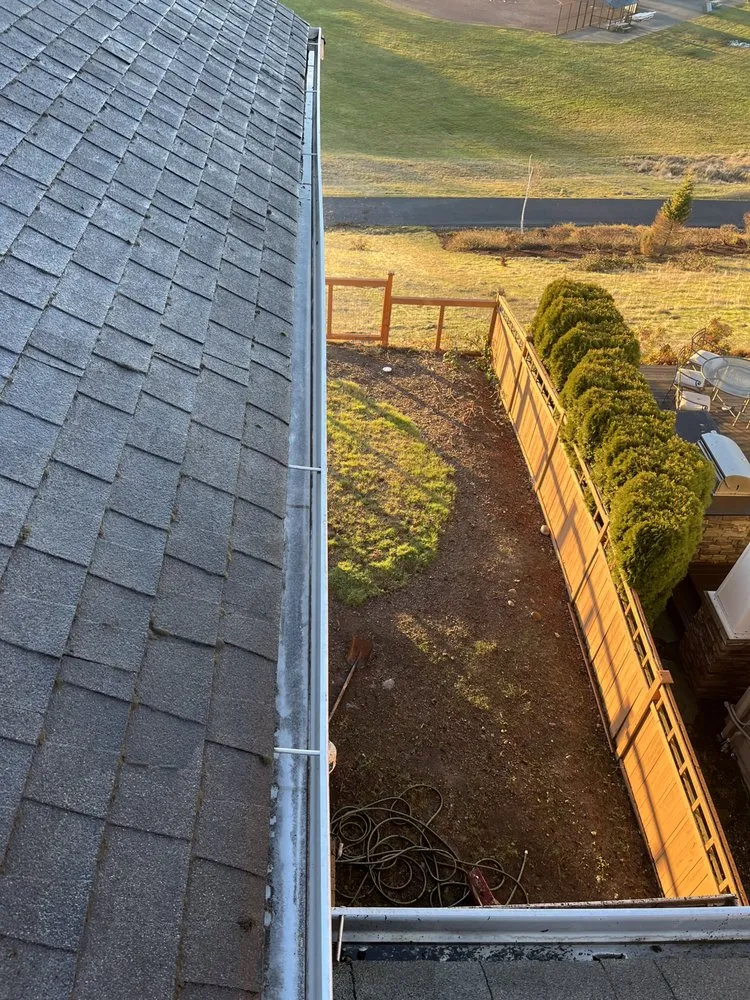 Slide of Monsoon Roofing & Gutter Pros