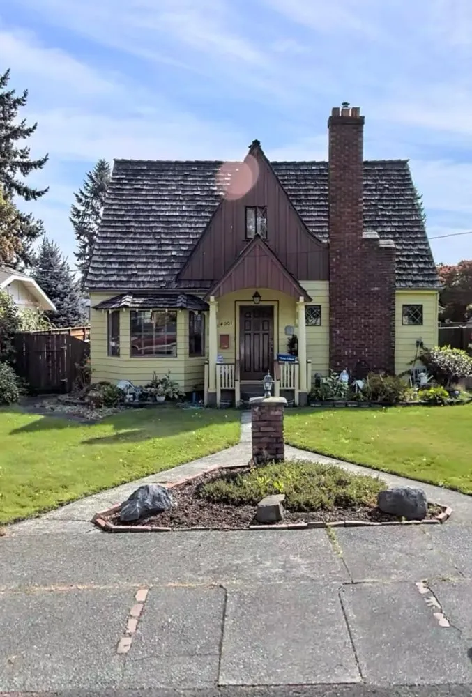 Slide of Montalvo Construction