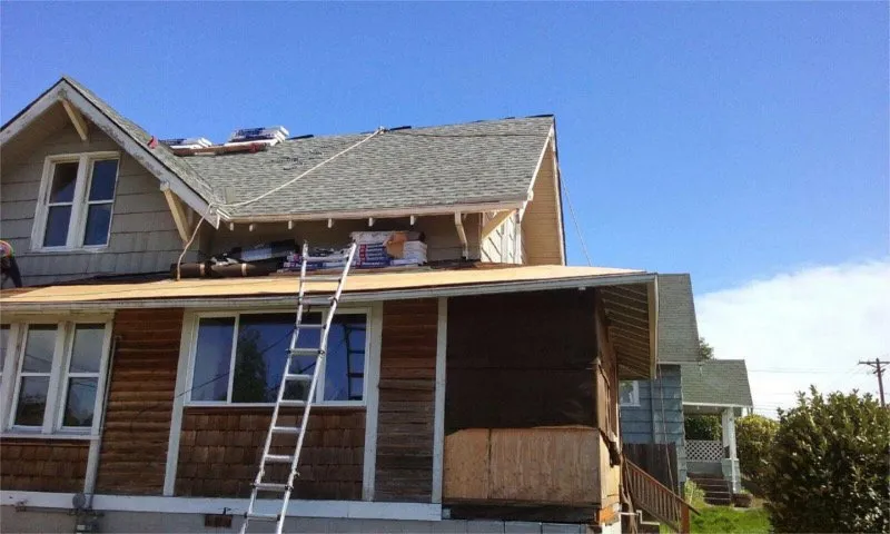 Slide of Montalvo Construction