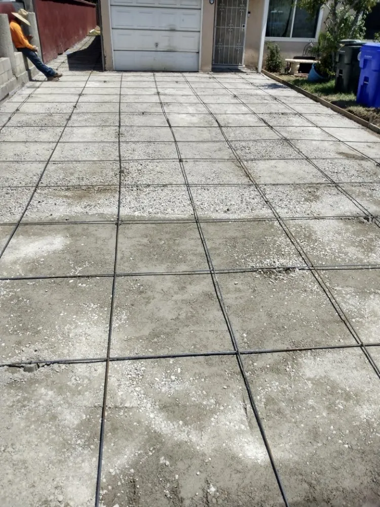 Slide of Montano Construction