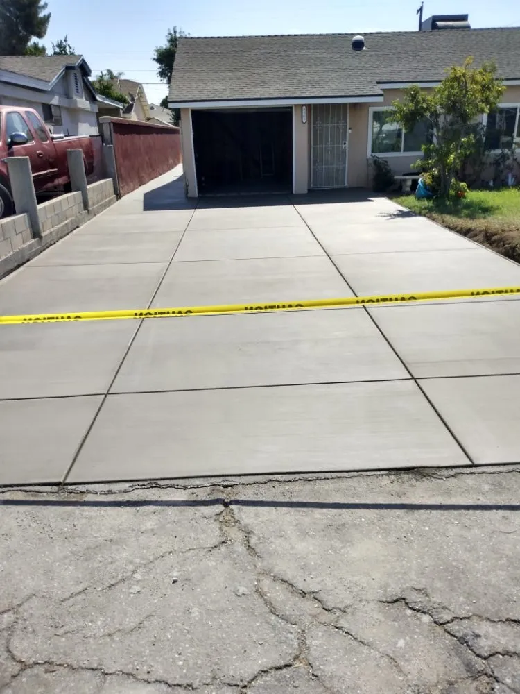 Slide of Montano Construction