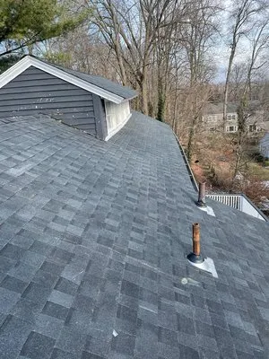 Montero’s Roofing & General Construction Logo