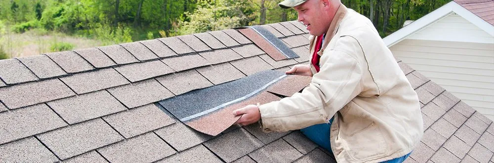 Slide of Monteros Roofing & Outdoors