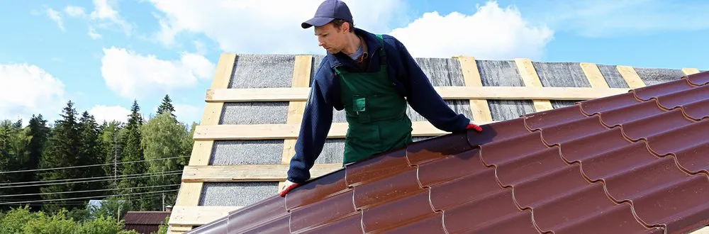 Slide of Monteros Roofing & Outdoors