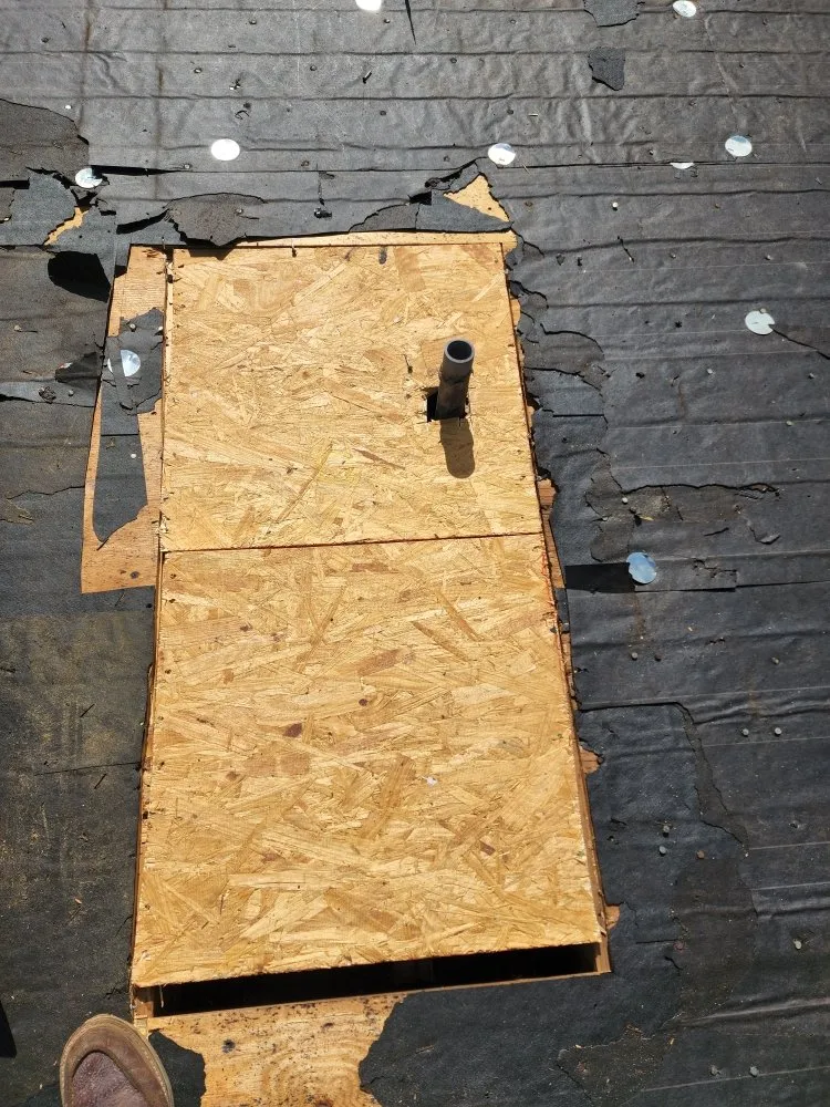 Slide of Montes Roofing & Construction